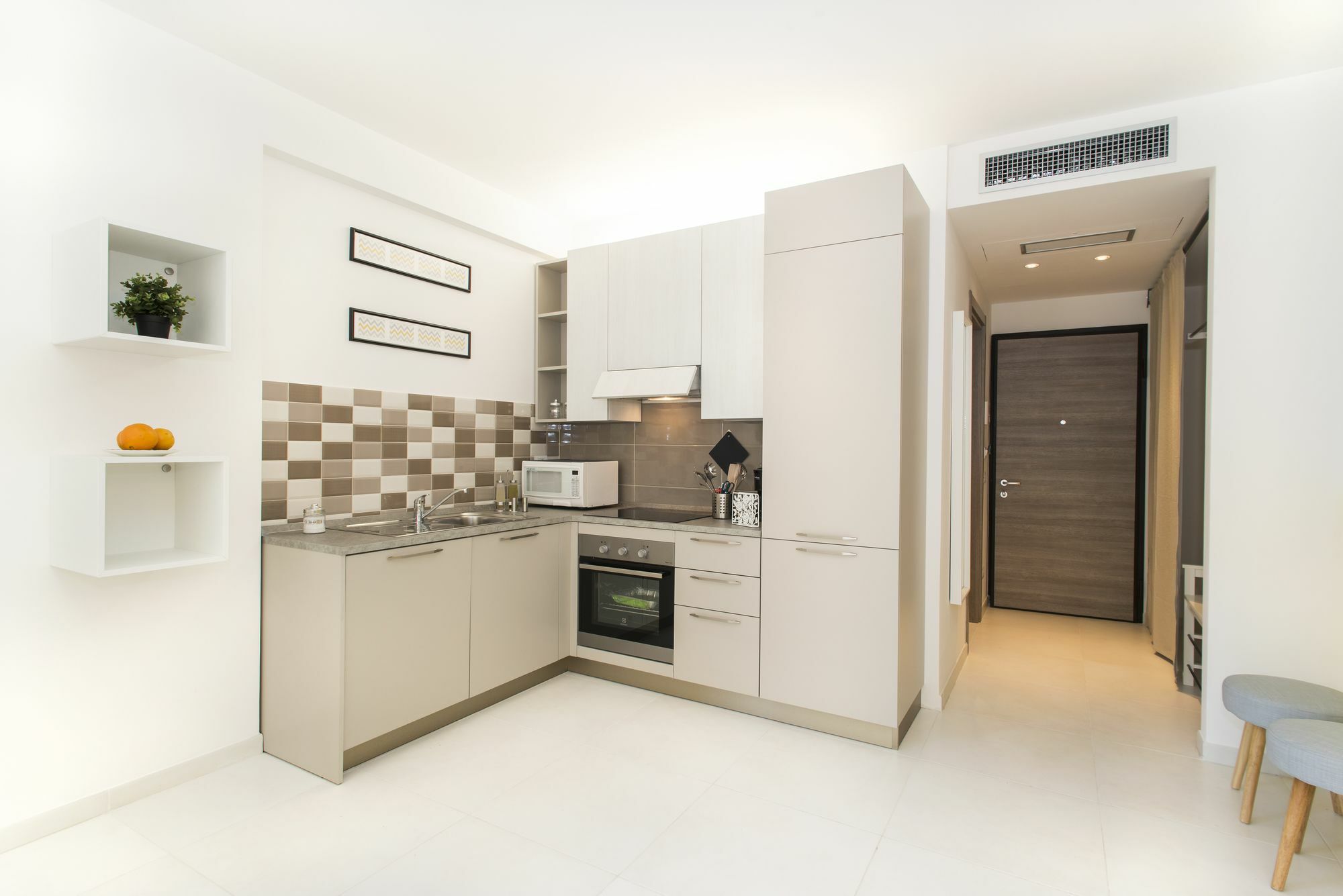 Skytower - The Right Space Apartment *