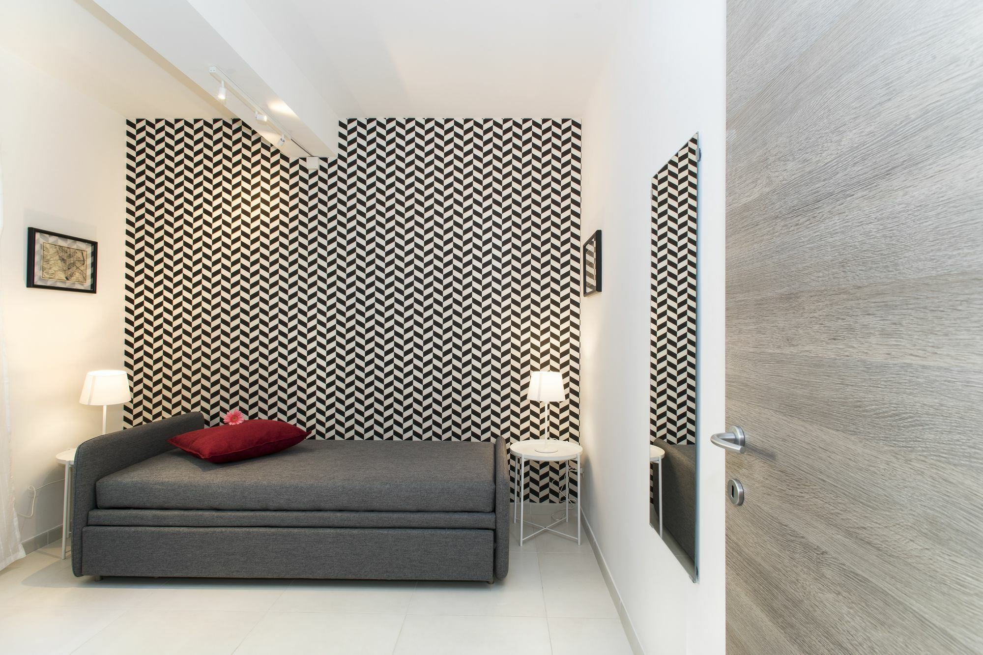 Skytower - The Right Space Apartment *